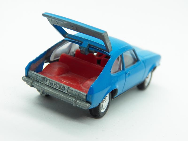Illustration for article titled Schuco 1:66 Ford Capri II Hatch/Liftback